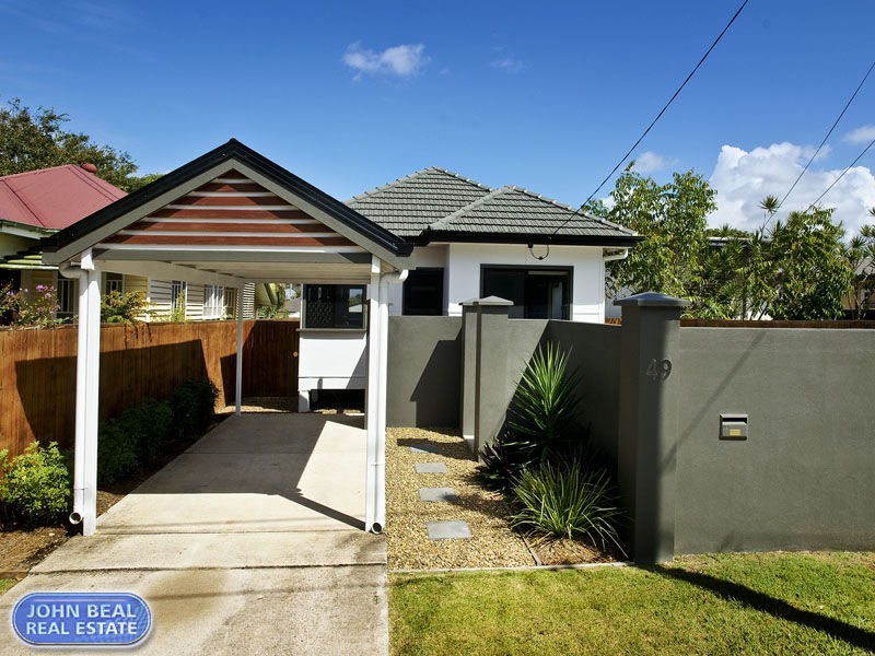 49 McLennan Street, Woody Point QLD 4019