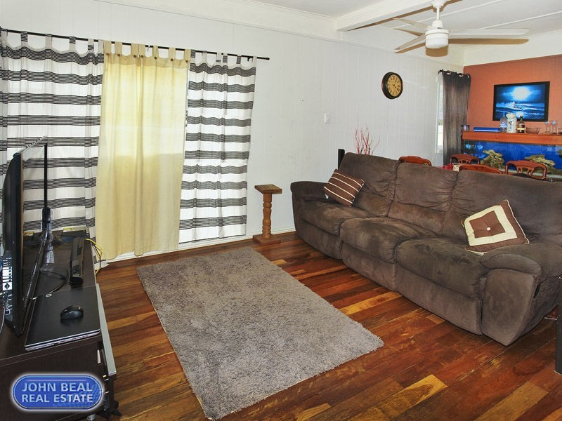 14 Inglis Street, Woody Point QLD 4019