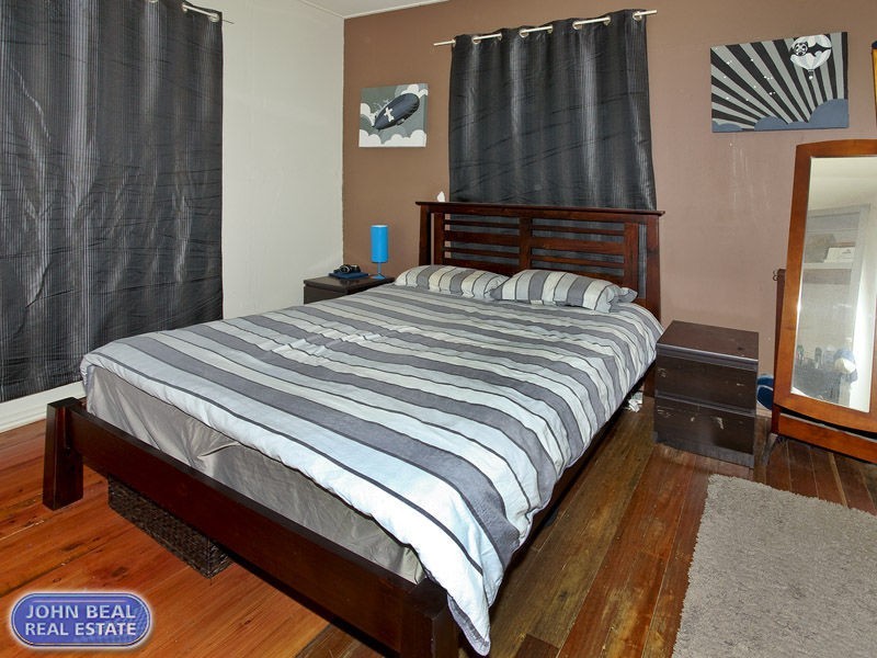 14 Inglis Street, Woody Point QLD 4019