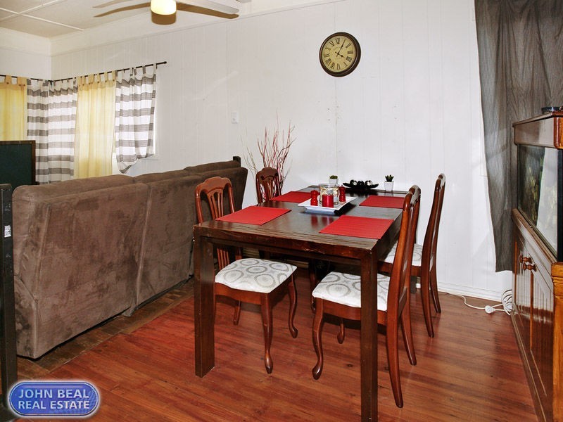 14 Inglis Street, Woody Point QLD 4019