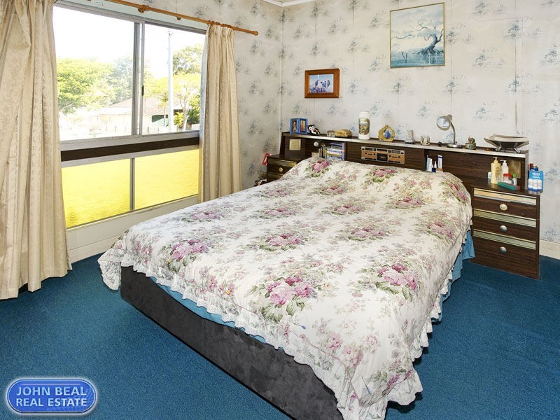 12 Brennan Road, Scarborough QLD 4020