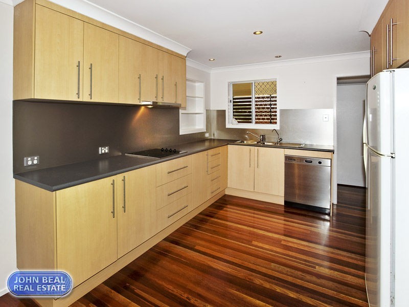 29 Murphy Street, Scarborough QLD 4020