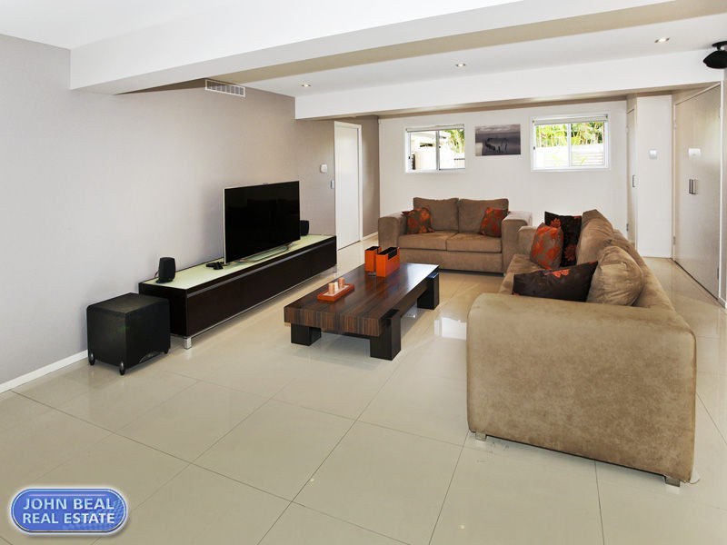 29 Murphy Street, Scarborough QLD 4020