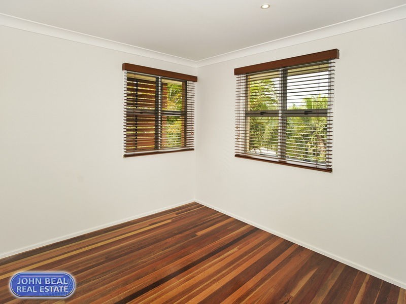 29 Murphy Street, Scarborough QLD 4020