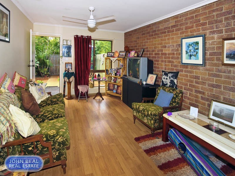 2/9 Queen Street, Scarborough QLD 4020