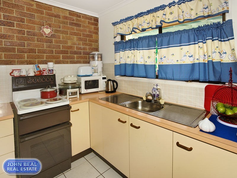 2/9 Queen Street, Scarborough QLD 4020