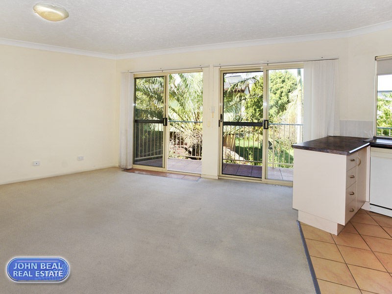 4/10 Caroline Street, Woody Point QLD 4019