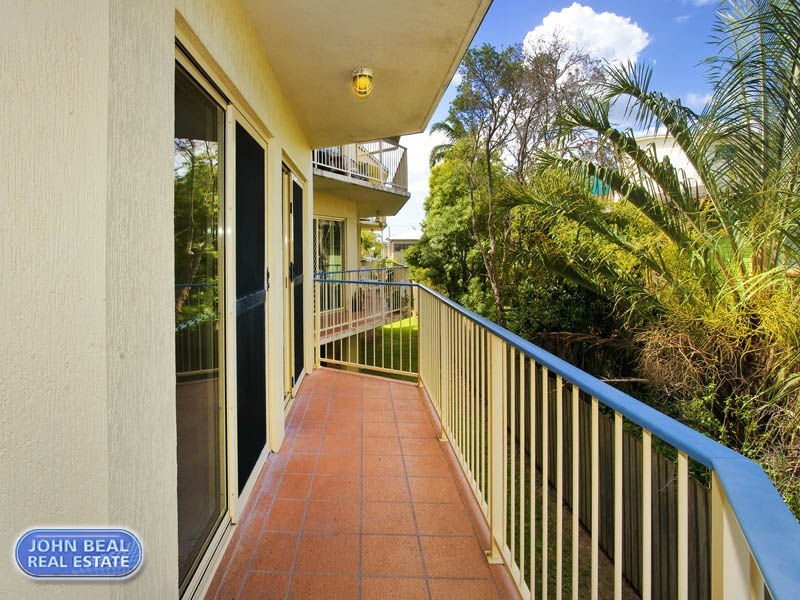 4/10 Caroline Street, Woody Point QLD 4019