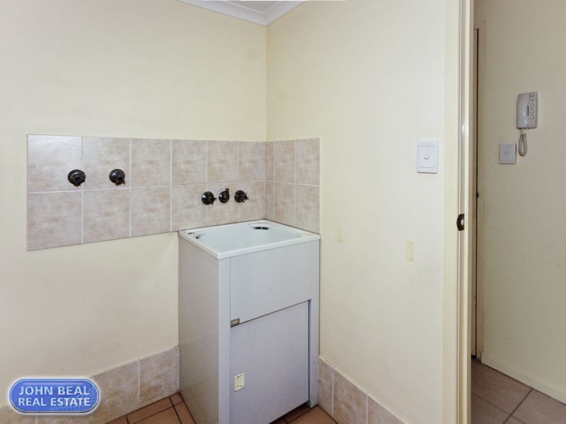 4/10 Caroline Street, Woody Point QLD 4019