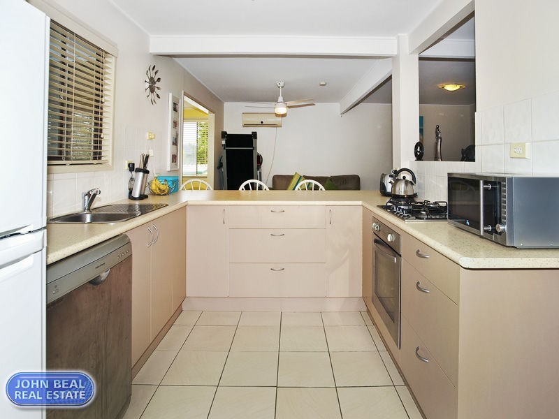 22 Houghton Avenue, Redcliffe QLD 4020