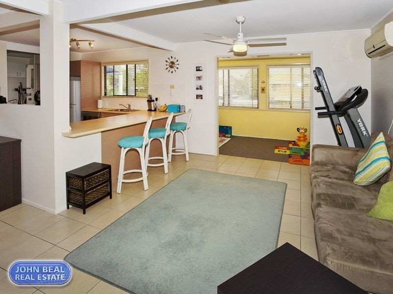 22 Houghton Avenue, Redcliffe QLD 4020