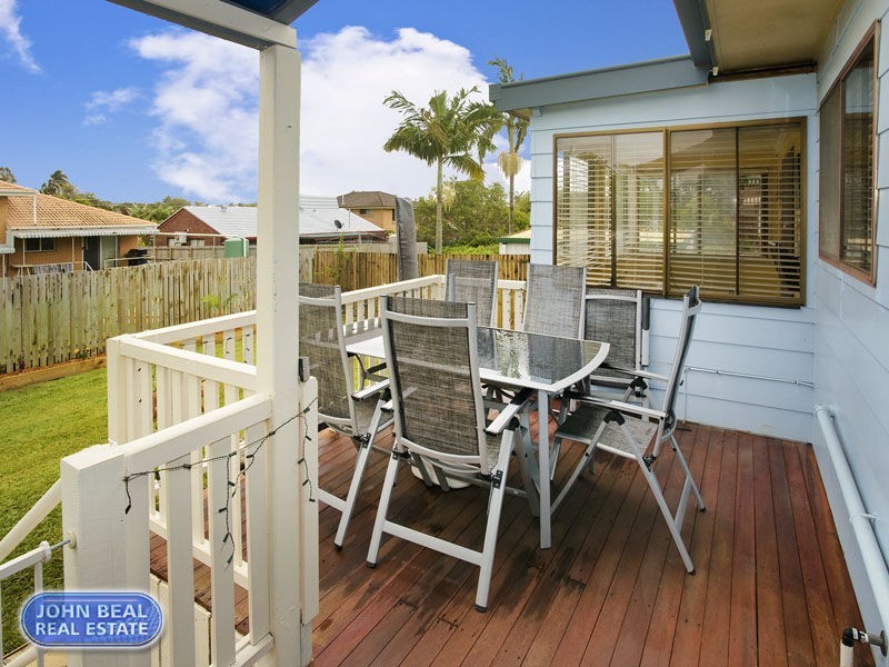 22 Houghton Avenue, Redcliffe QLD 4020