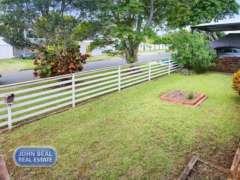 81 Arthur Street, Woody Point QLD 4019