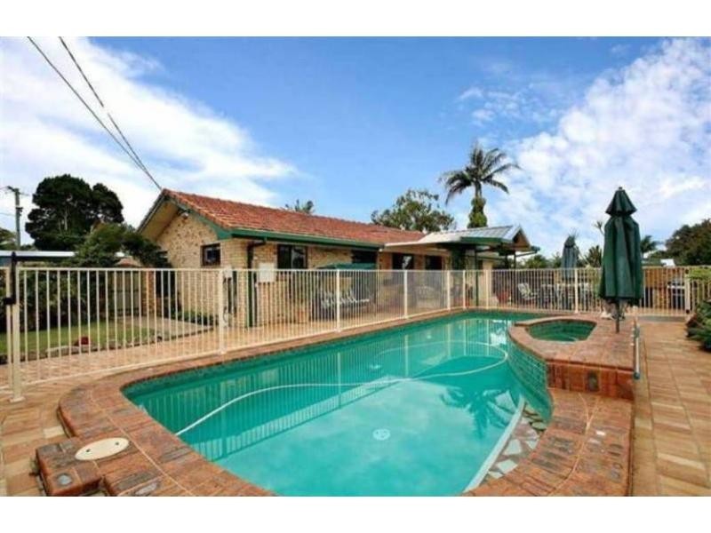 2a Richens Street, Redcliffe QLD 4020