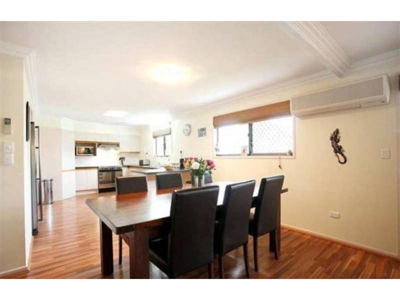 2a Richens Street, Redcliffe QLD 4020