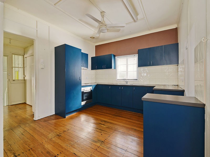 14 Inglis Street, Woody Point QLD 4019