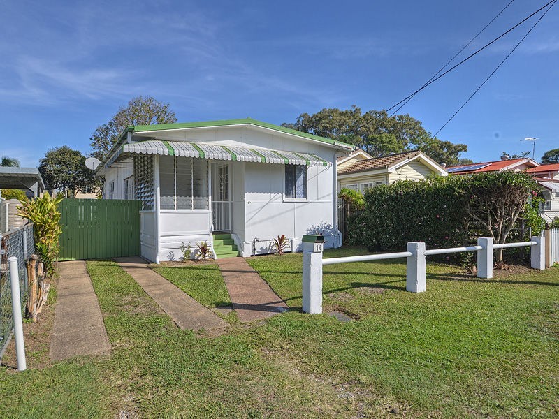 14 Inglis Street, Woody Point QLD 4019