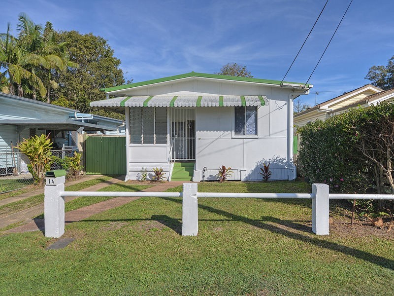 14 Inglis Street, Woody Point QLD 4019