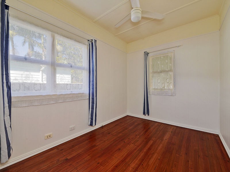 14 Inglis Street, Woody Point QLD 4019