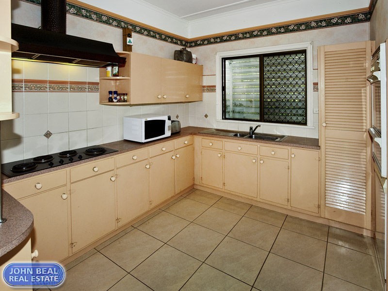 154 Anzac Avenue, Redcliffe QLD 4020