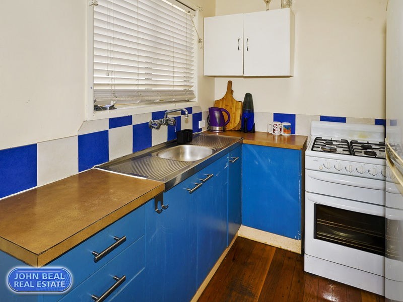 41 Sportsground Street, Redcliffe QLD 4020