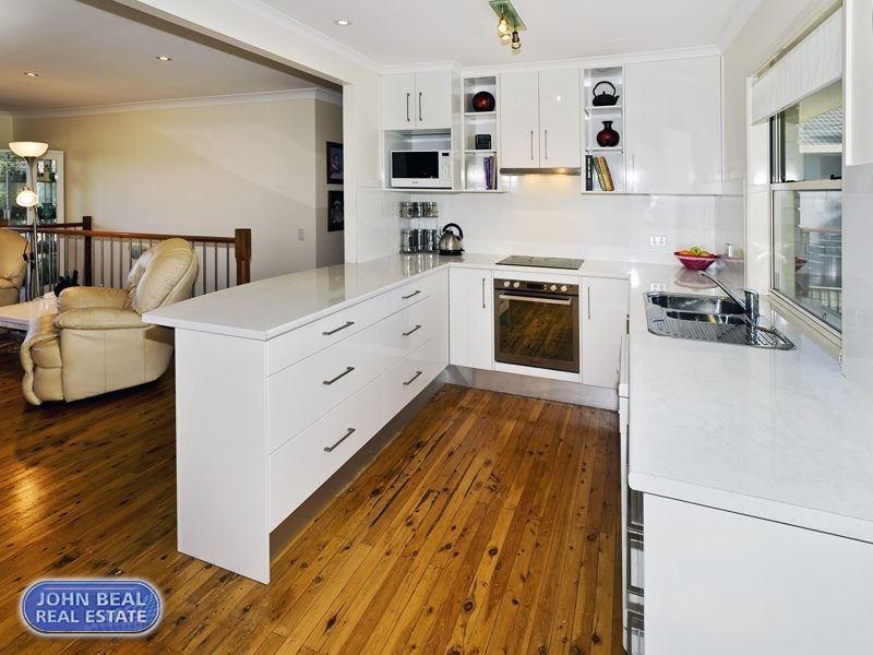 94 Griffith Road, Scarborough QLD 4020