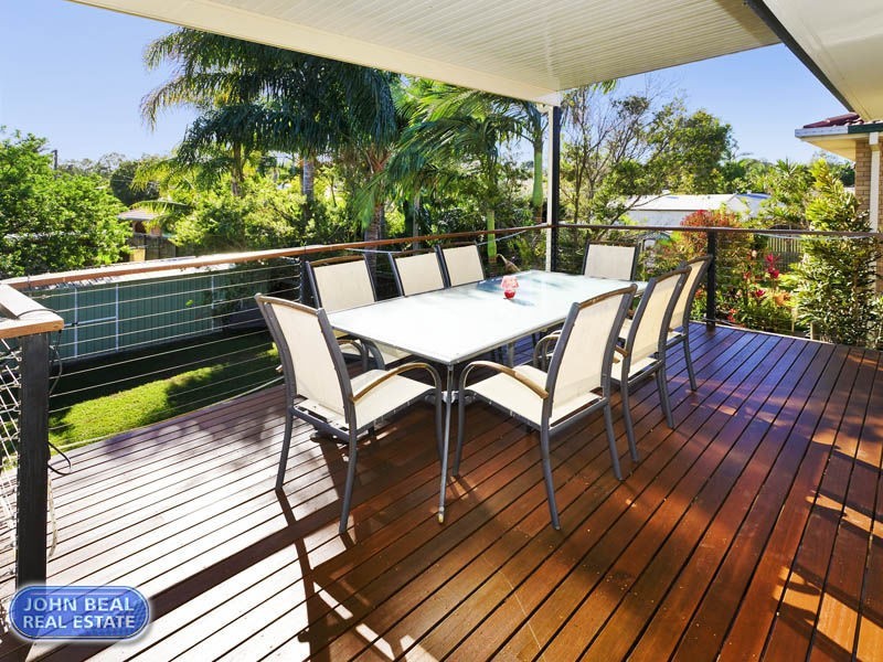 94 Griffith Road, Scarborough QLD 4020