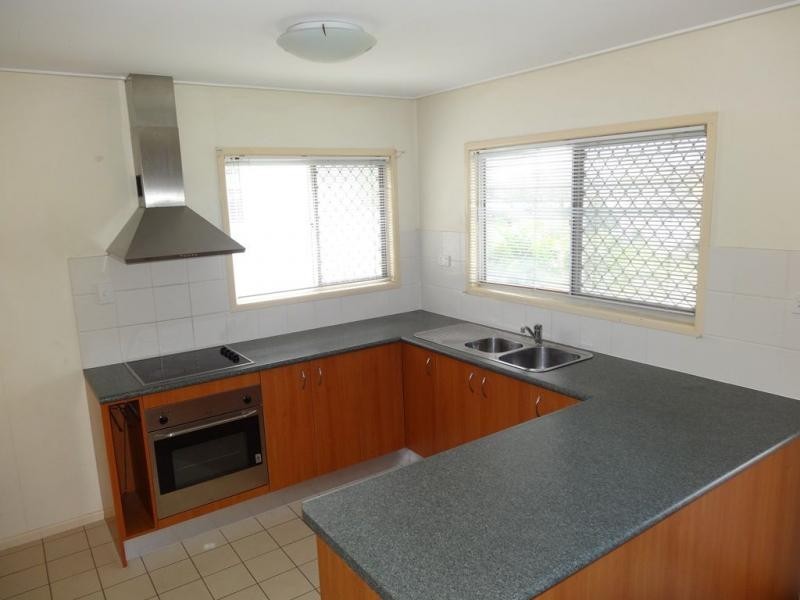 1/109 Prince Edward Parade, Scarborough QLD 4020