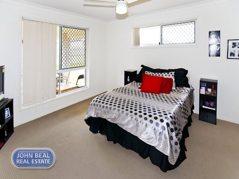 33 Amity Drive, Rothwell QLD 4022