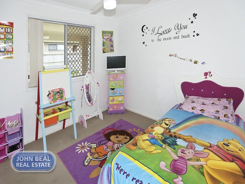 33 Amity Drive, Rothwell QLD 4022