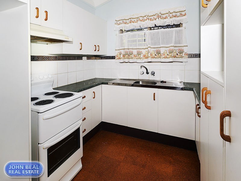 54 Sportsground Street, Redcliffe QLD 4020