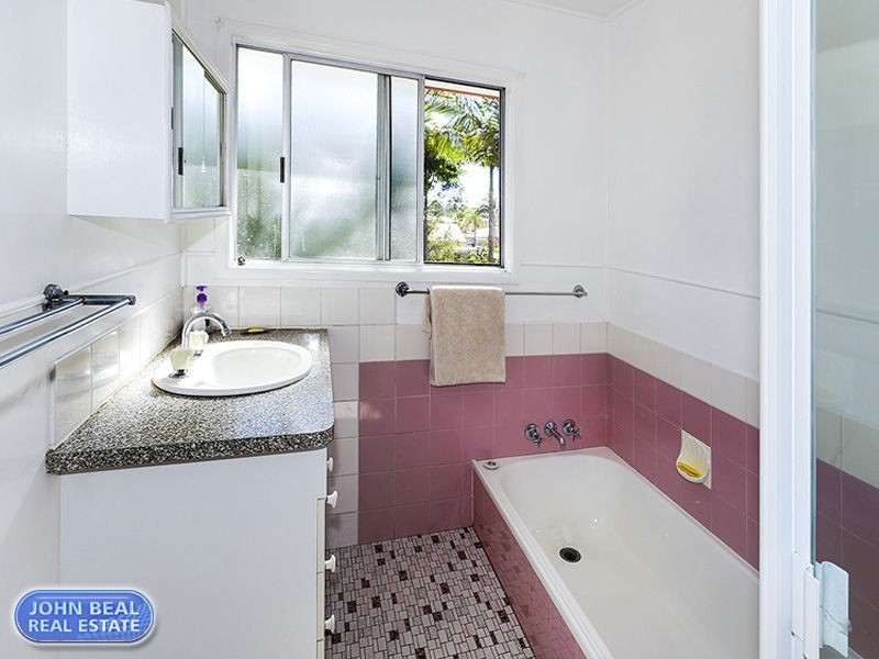 96 Klingner Road, Redcliffe QLD 4020