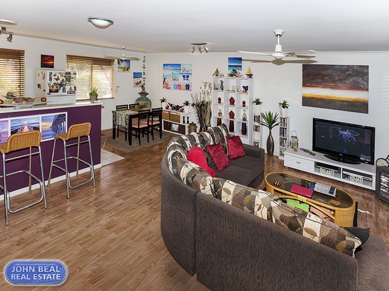 2/5 Cornelius Street, Clontarf QLD 4019