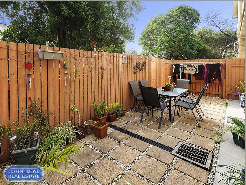 2/5 Cornelius Street, Clontarf QLD 4019