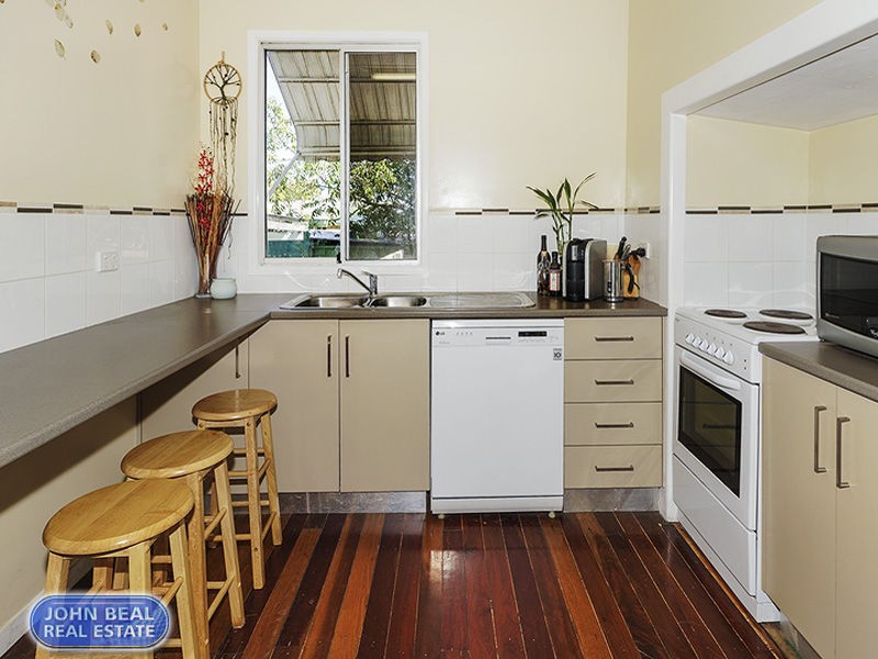 42 Pearl Street, Scarborough QLD 4020