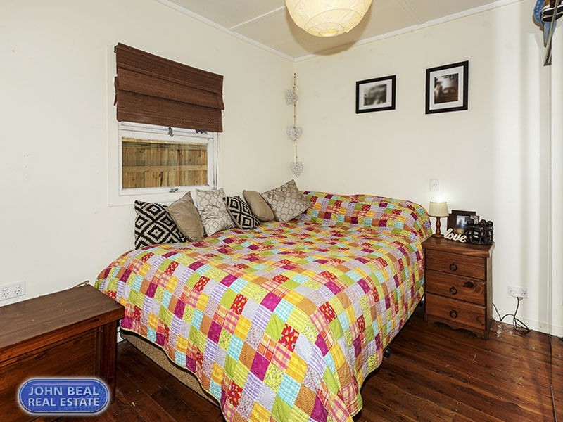 42 Pearl Street, Scarborough QLD 4020