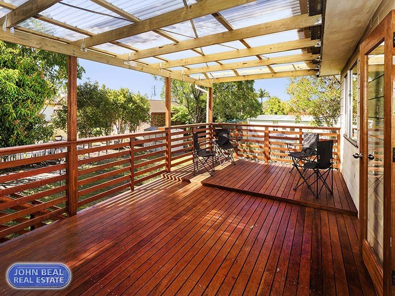 26 McLennan Street, Woody Point QLD 4019