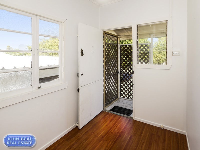 26 McLennan Street, Woody Point QLD 4019