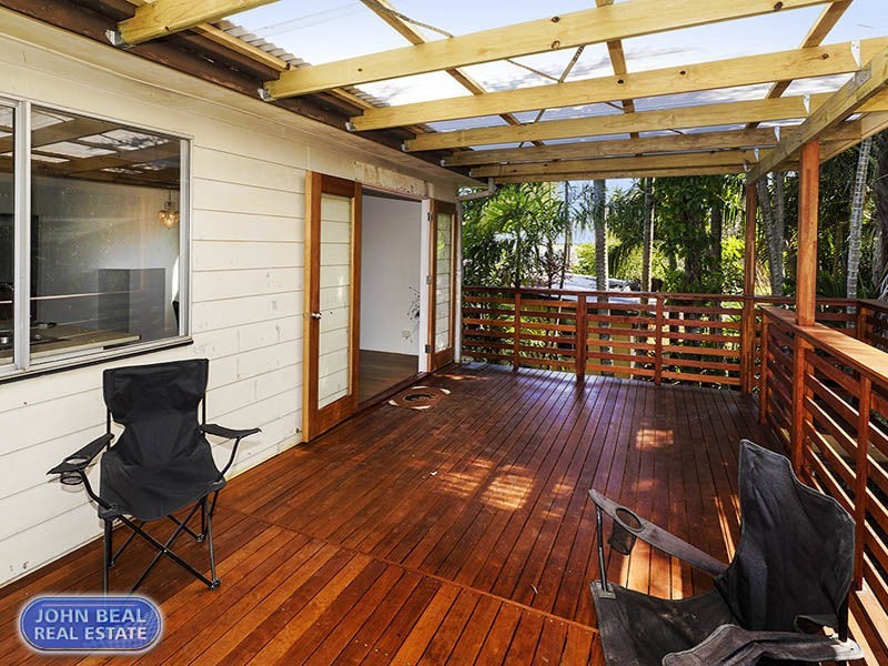 26 McLennan Street, Woody Point QLD 4019