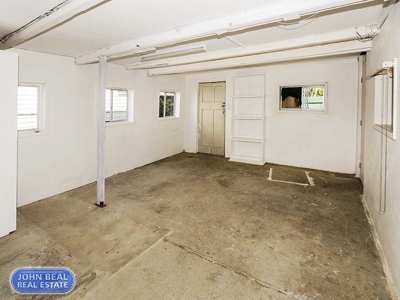 26 McLennan Street, Woody Point QLD 4019