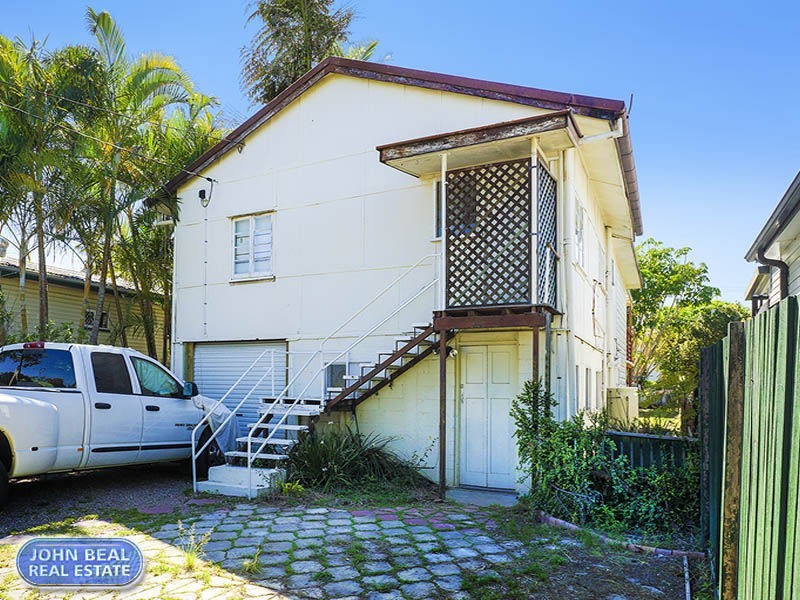 26 McLennan Street, Woody Point QLD 4019