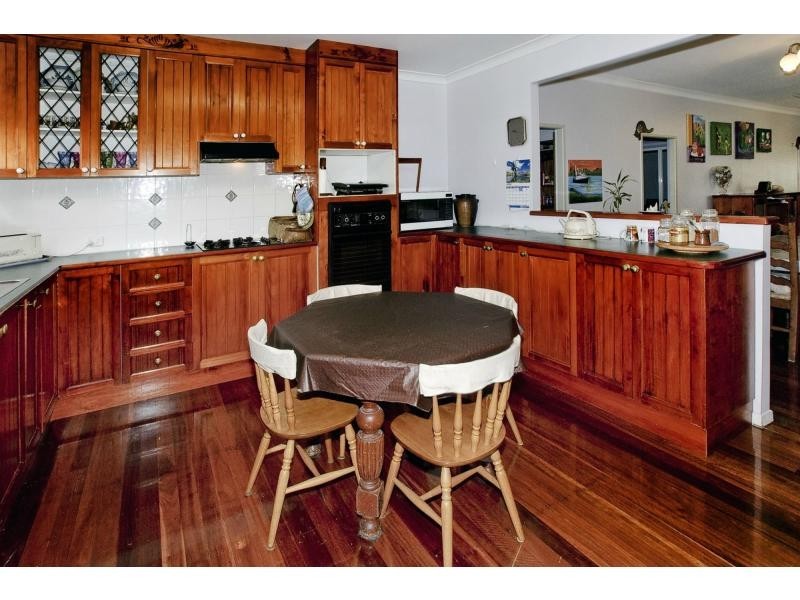 151 Anzac Avenue, Redcliffe QLD 4020