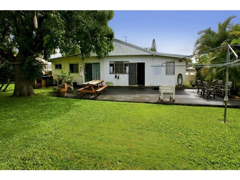 151 Anzac Avenue, Redcliffe QLD 4020