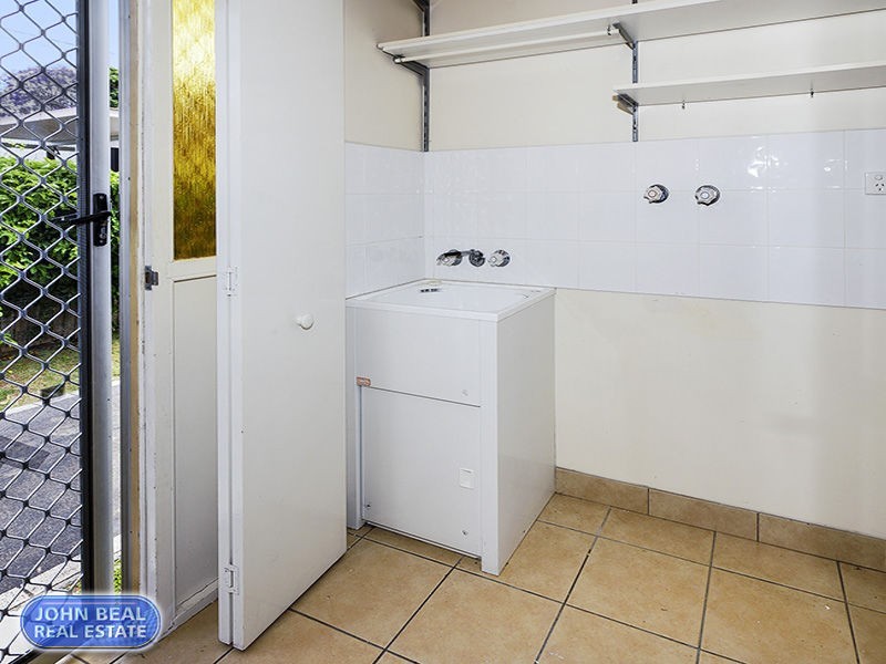 1/24 Silvyn Street, Redcliffe QLD 4020