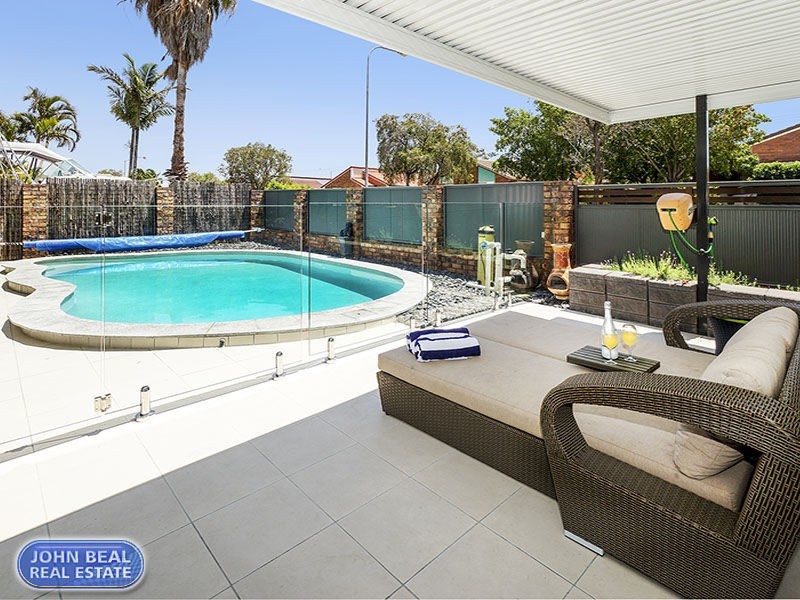 1 Sandringham Court, Kippa-ring QLD 4021