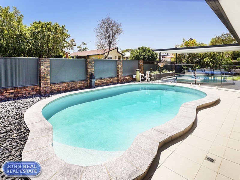 1 Sandringham Court, Kippa-ring QLD 4021