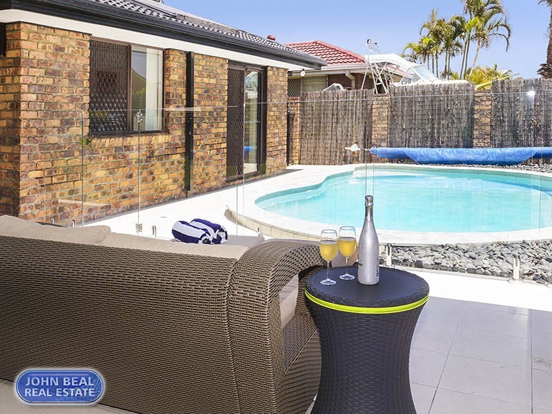 1 Sandringham Court, Kippa-ring QLD 4021