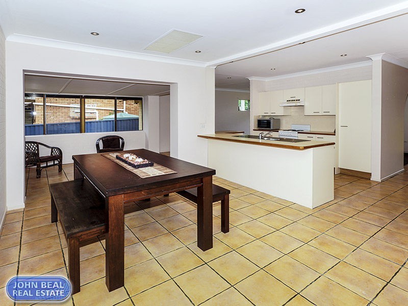 28 Houghton Avenue, Redcliffe QLD 4020