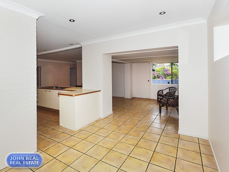 28 Houghton Avenue, Redcliffe QLD 4020