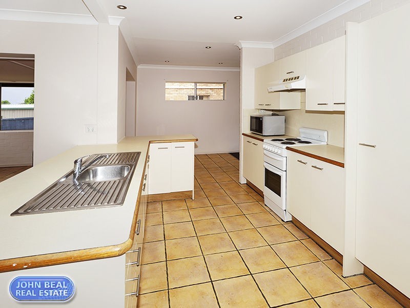 28 Houghton Avenue, Redcliffe QLD 4020